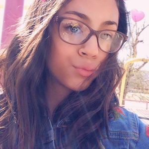 Meet your Posher, Daniela